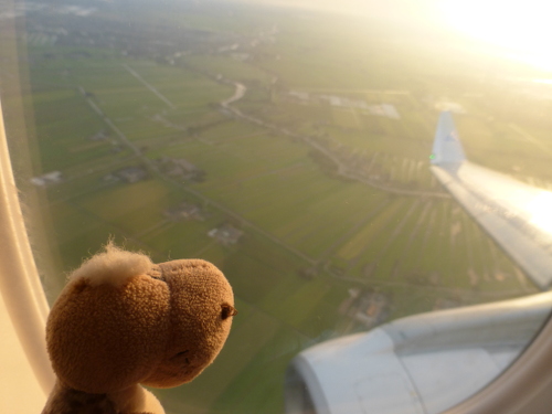 Kleini im Flugzeug